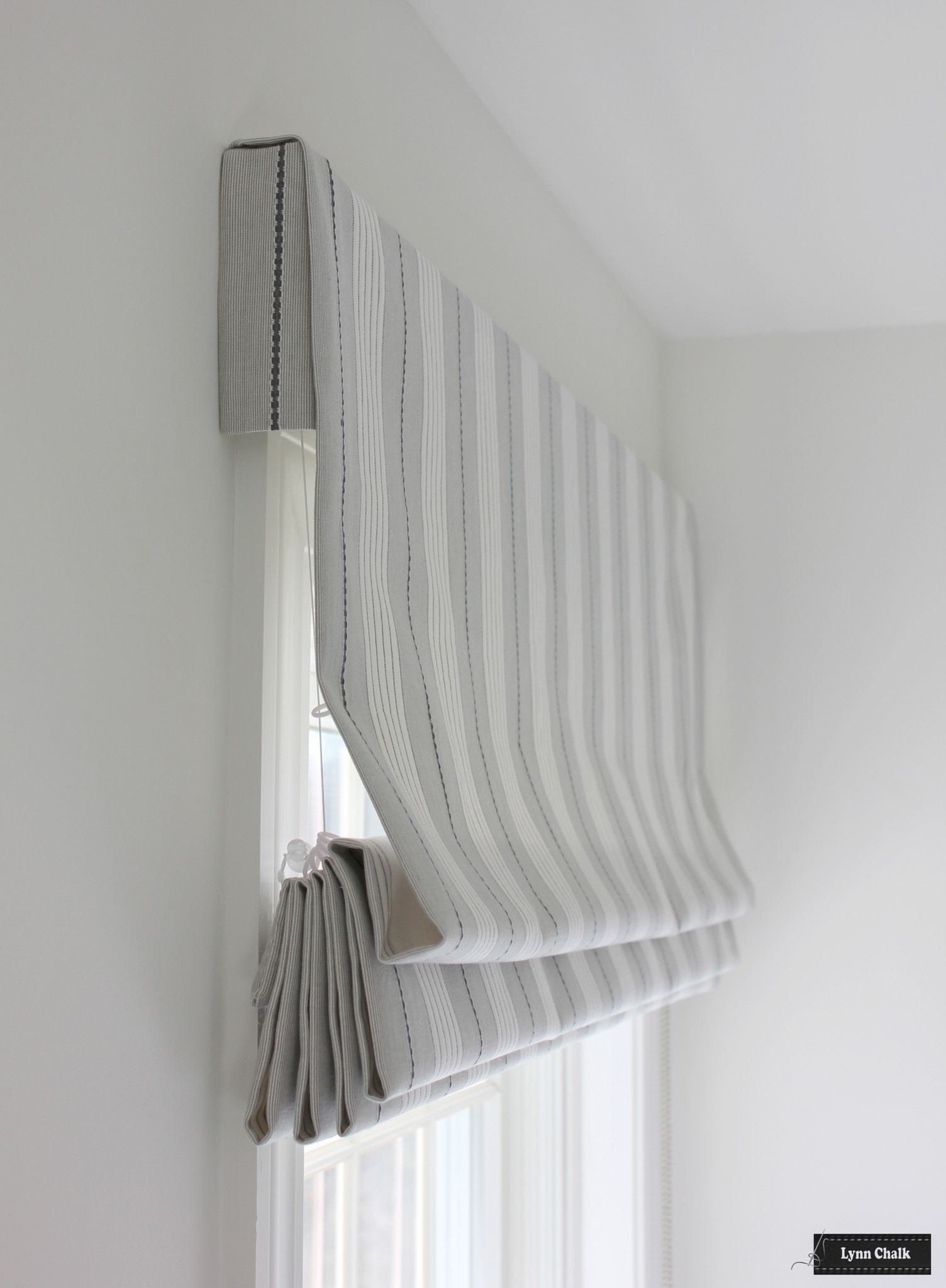 ジ*ム様 SON OF THE CHEESE Satin Stripe グレー Schumacher Audrey Stripe Sky 71371