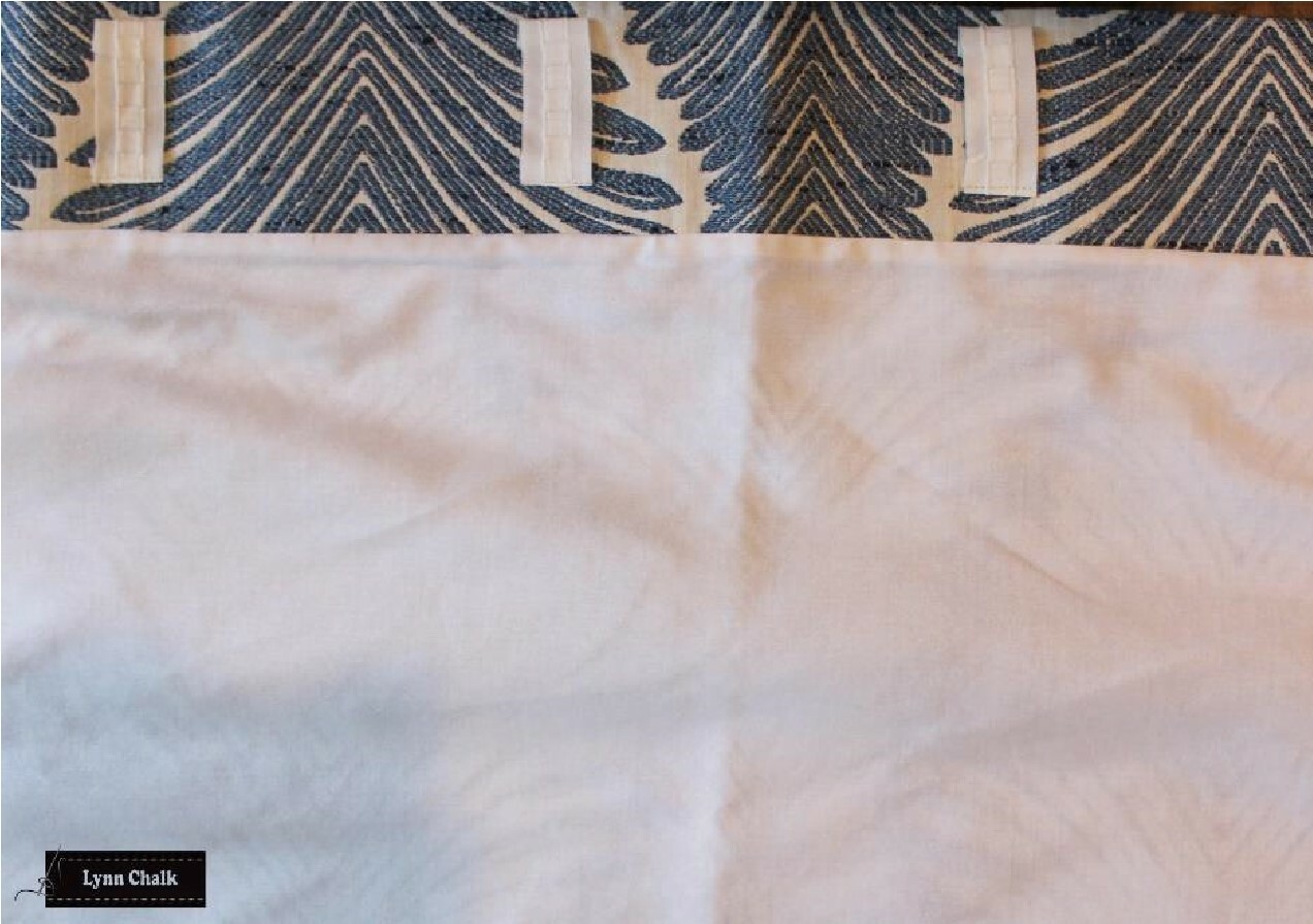 17-flat-panel-with-tabs-back-view.jpg 17-flat-panel-with-tabs-back-view.jpg