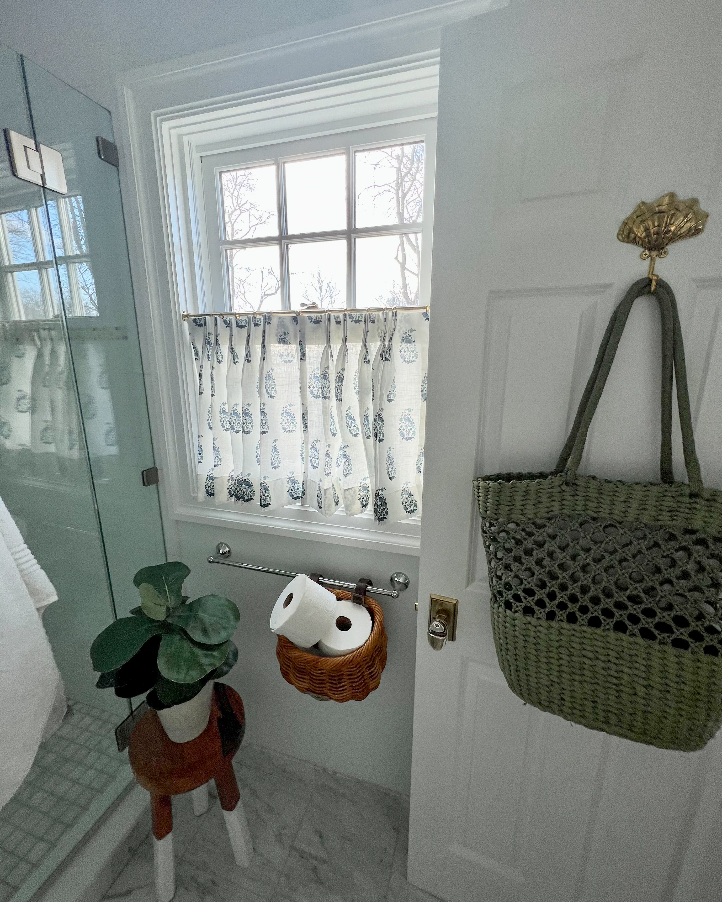 caf-curtain-lisa-fine-yasmina-peacock-cream-unlined-bathroom-kelly-walsh-novel-abode-designs-lynn-chalk-ie.jpg caf-curtain-lisa-fine-yasmina-peacock-cream-unlined-bathroom-kelly-walsh-novel-abode-designs-lynn-chalk-ie.jpg