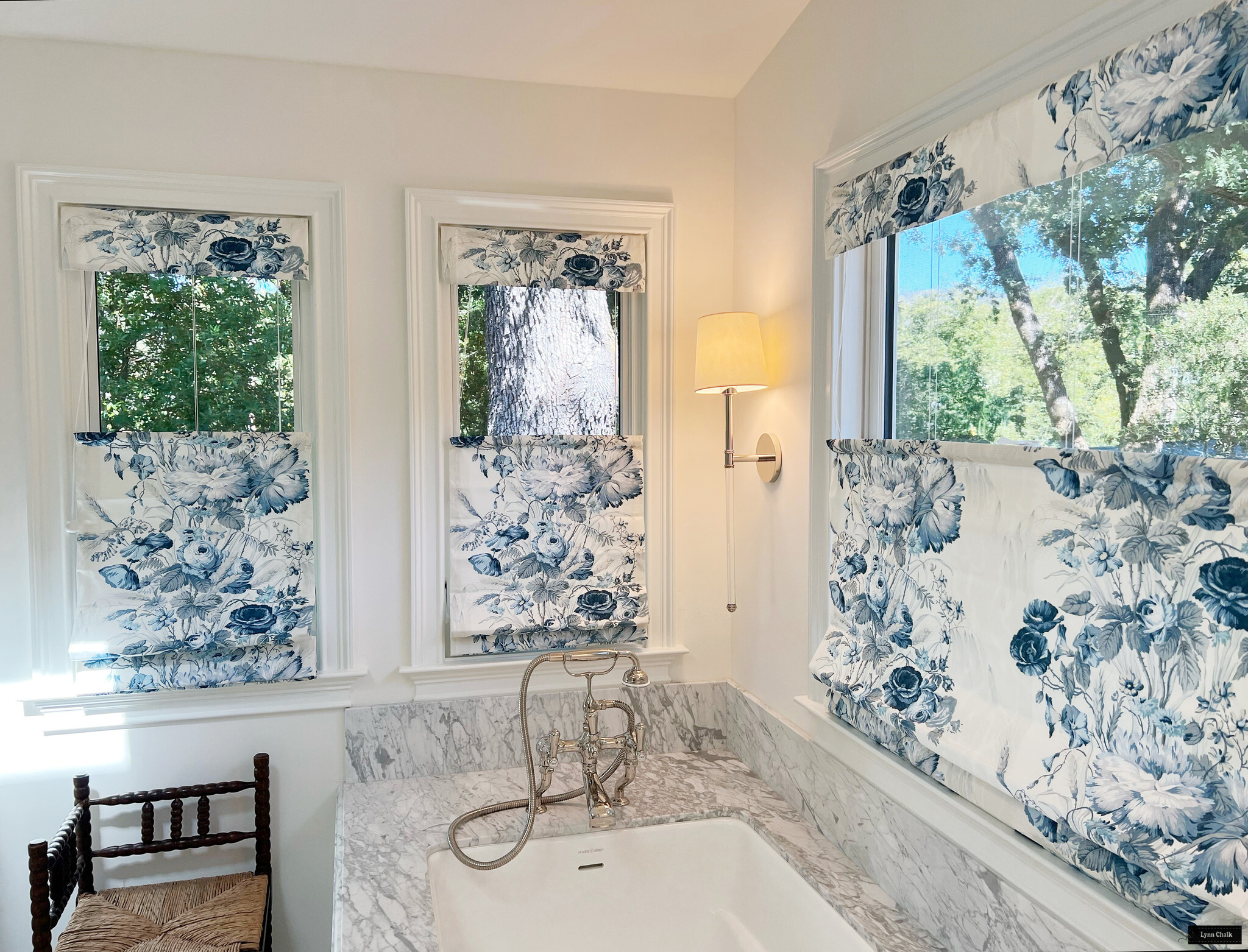 schumacher-boughton-house-in-porcelain-175790-top-down-bottom-up-roman-shades-44-and-21-inches-wide-with-self-valance-down-bathroom-lynn-chalk-v-we-91691.jpg schumacher-boughton-house-in-porcelain-175790-top-down-bottom-up-roman-shades-44-and-21-inches-wide-with-self-valance-down-bathroom-lynn-chalk-v-we-91691.jpg