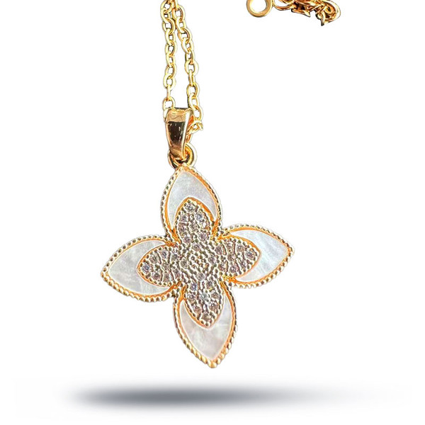 White four-leaf flower pendant 1 piece