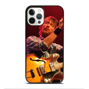 TOM YORKE AND GUITAR RADIOHEAD iPhone Case Cover TOM YORKE AND GUITAR RADIOHEAD iPhone Case Cover