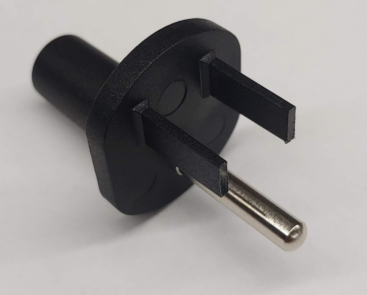 Banana Jack Outlet Plug Adapter 09838