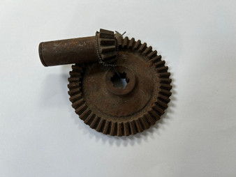 New Old Stock Lambretta Crown Wheel and Pinion - D LD 125 - Z13/Z46
