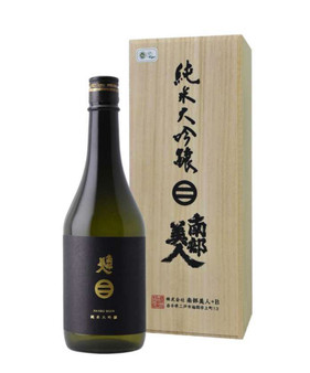 南部美人 Nanbubijin Junmai Daignjo 720ml alc 16%