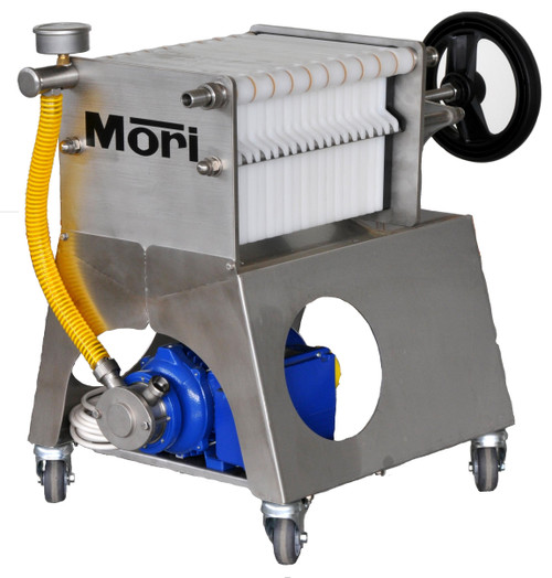 20 x 20 plate filter (shown with optional onboard pump)