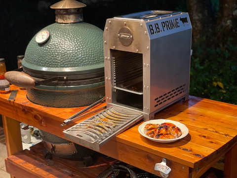 Crispy Smoked Chicken Wings on the Big Green Egg or Traeger