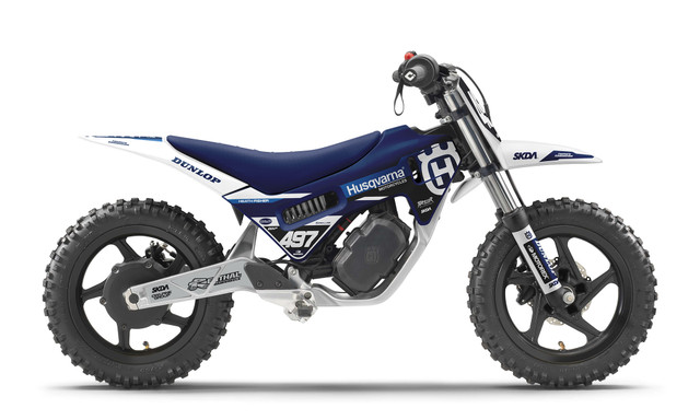 T セット 21 AU FACTORY Husqvarna EE2 Full Graphics Kit - SKDA - AU Store