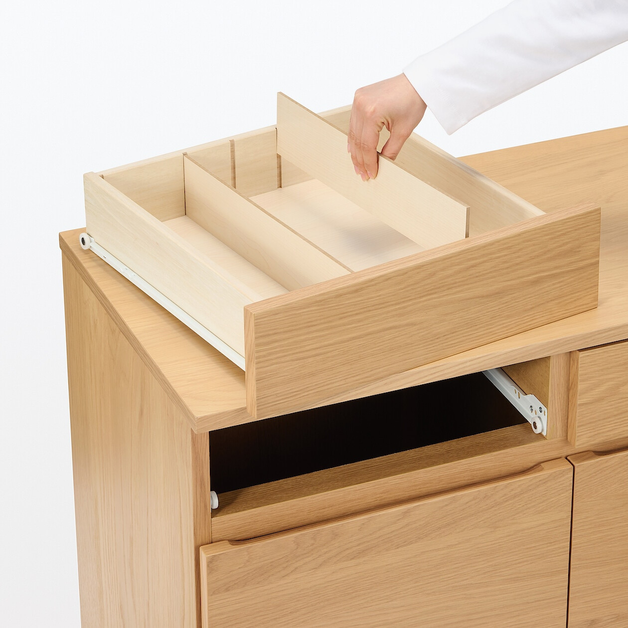 キャビネット・サイドボード MUJI OAK CABINET WOODEN DOOR Oak Cabinet with Drawers | MUJI
