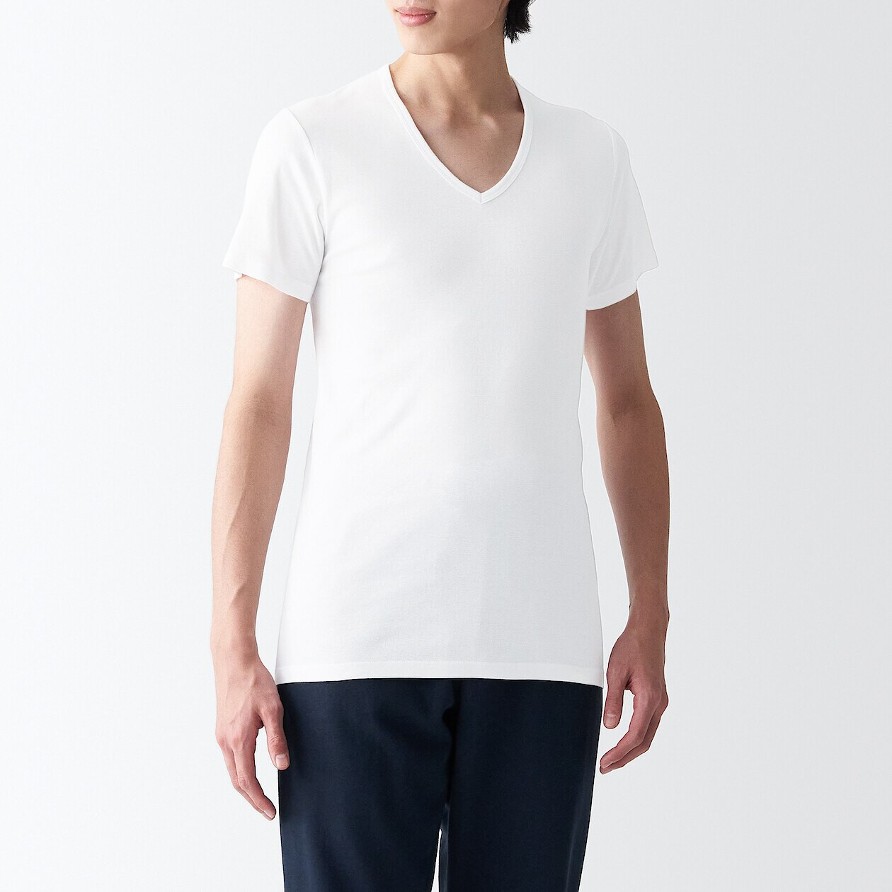 Men's Side Seamless Ribbed V neck T‐Shirt | MUJI