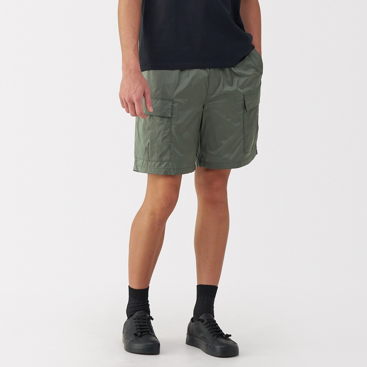 Men's Water‐Repellent Nylon Cargo Shorts | MUJI