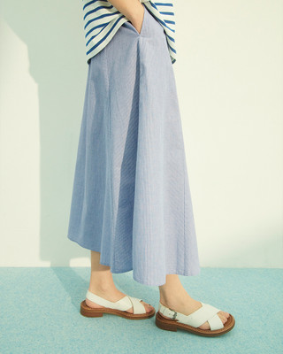 
                  Women's Skirts & Shorts
            