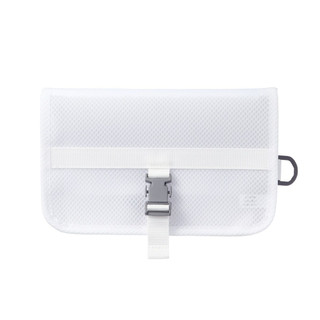 Eva Hanging Case