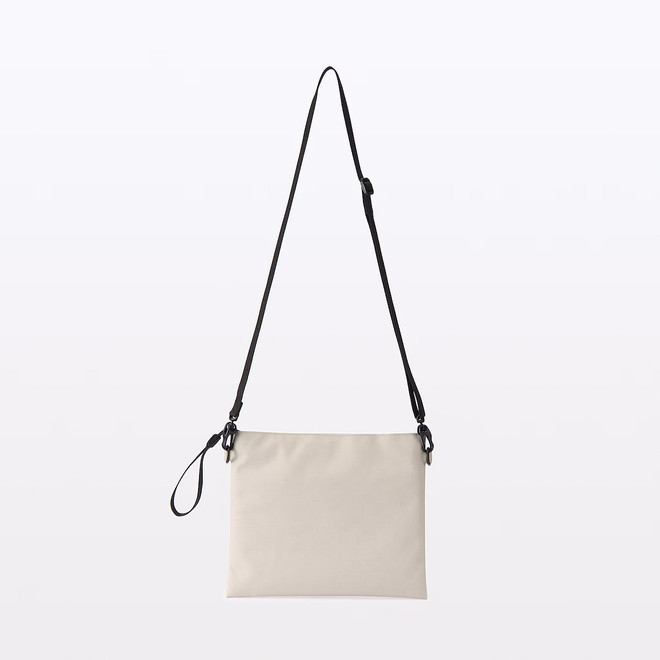 Water Repellent Cross Body Pouch 16820