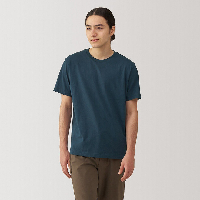 Men's Cotton Short Sleeve Crew Neck T‐shirt. Men's Cotton Short Sleeve Crew Neck T‐shirt.