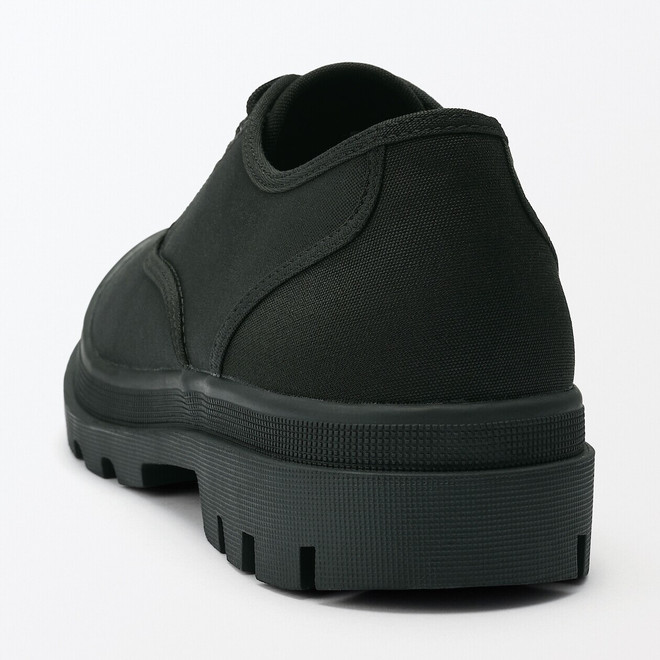 Water‐Repellent Cushioned Insole Lace‐Up Shoes