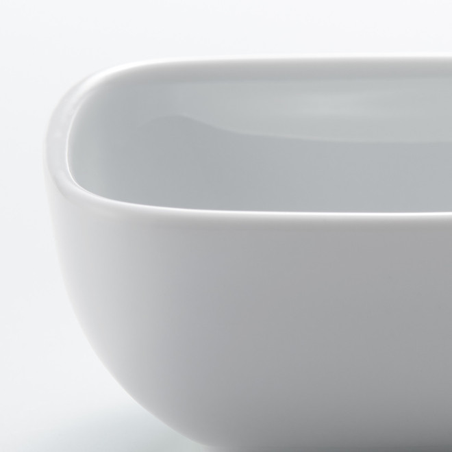Hakuji Porcelain Square Bowl ‐ Small.