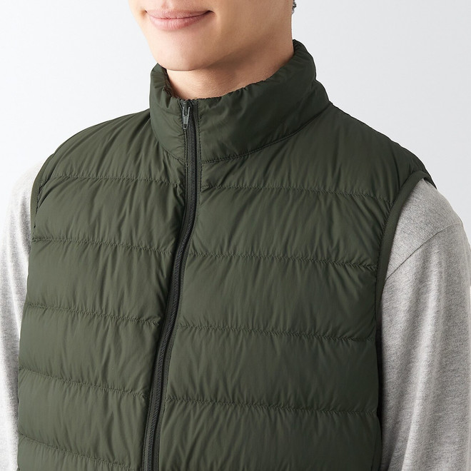 Men's Recycled Nylon Lightweight Pocketable Down Gilet.