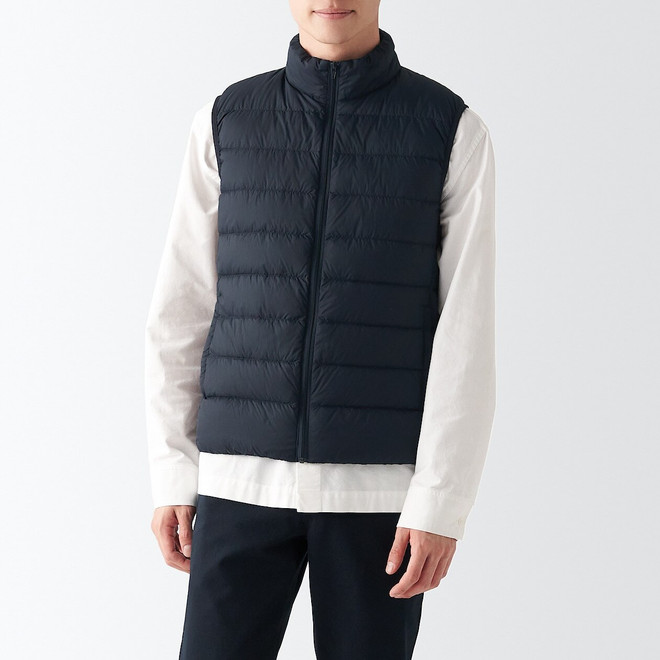 Men's Recycled Nylon Lightweight Pocketable Down Gilet.