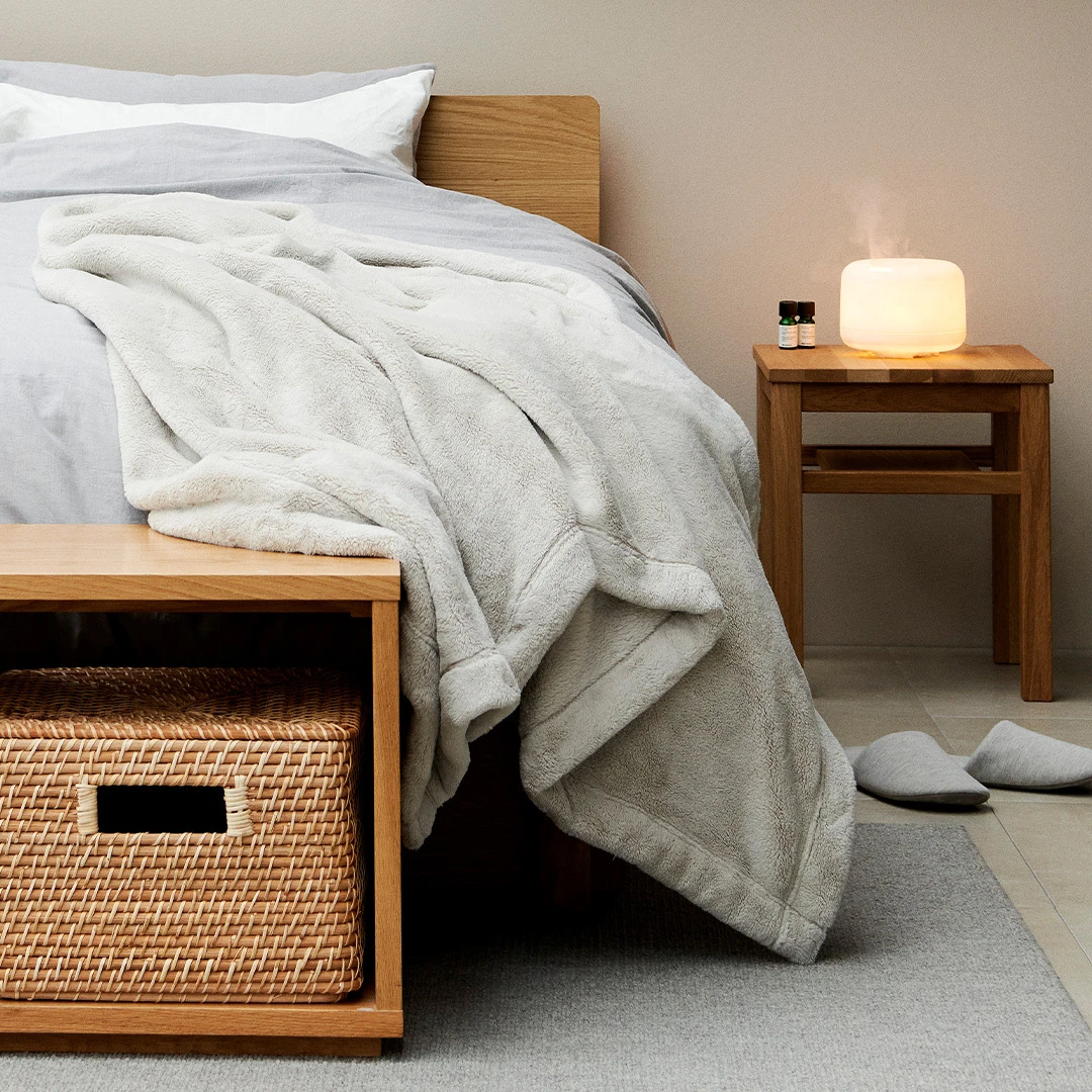 Cushions & Blankets