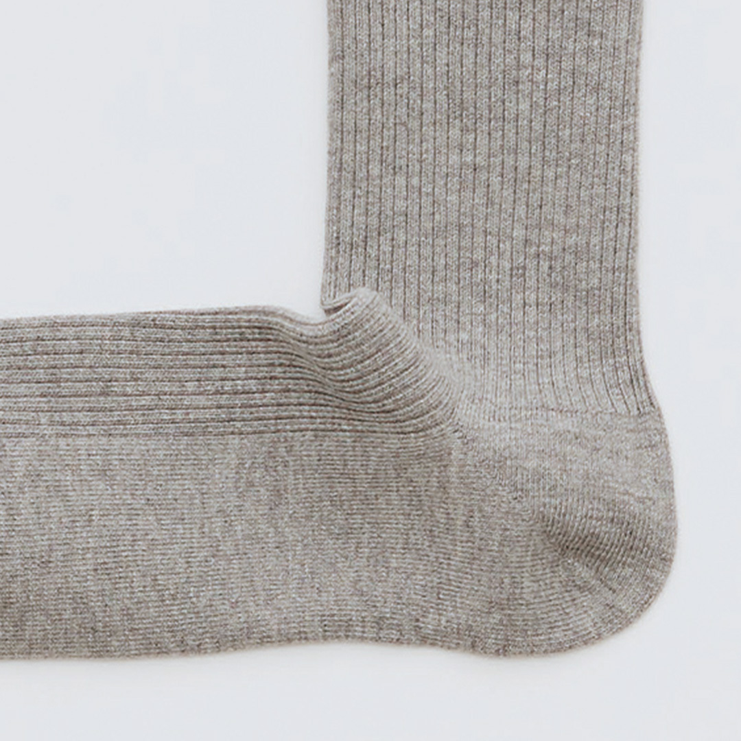 Sock heel fitting snugly
