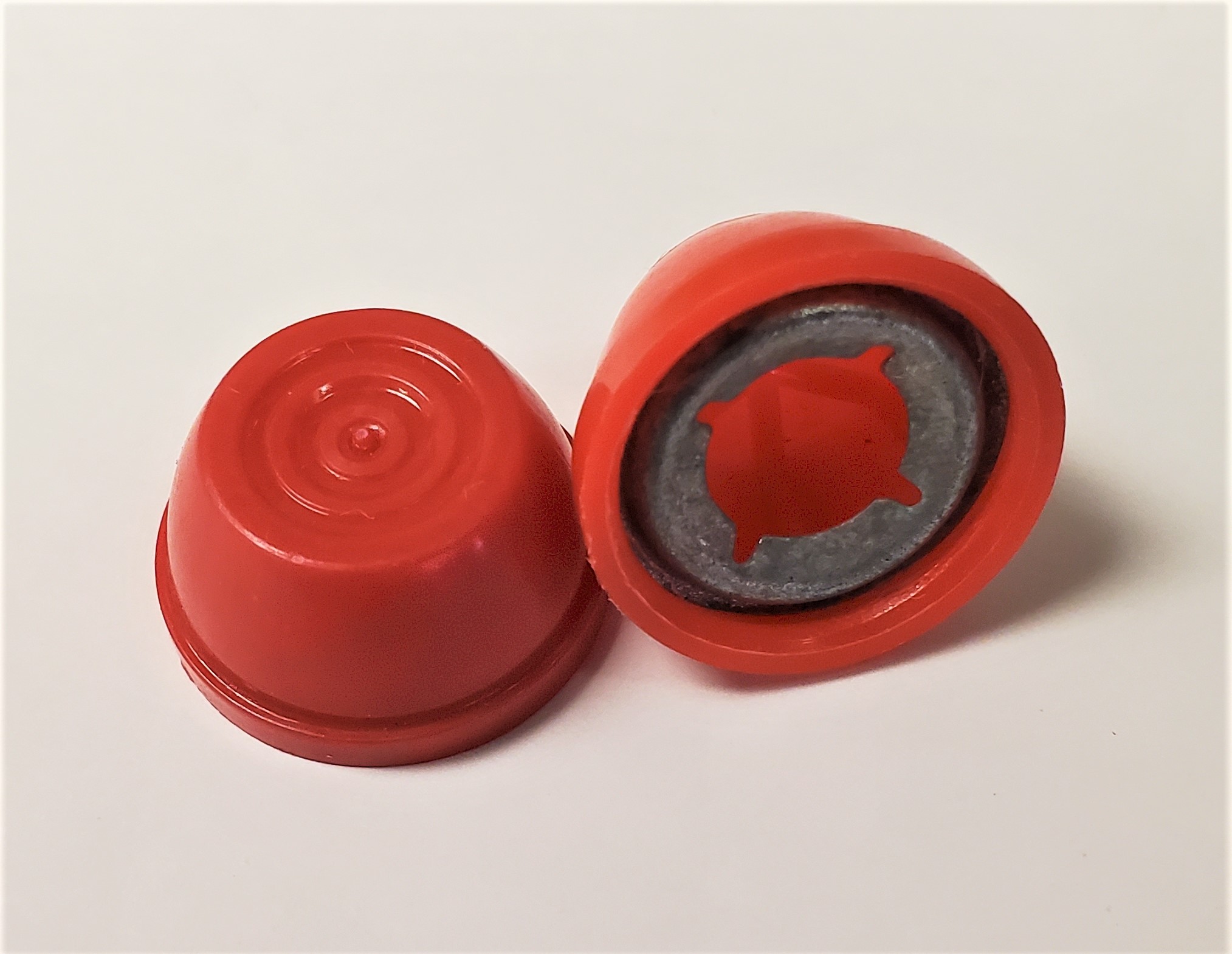 red-cap-nut.jpg red-cap-nut.jpg