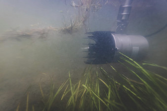 Kasco Marine Aquaticlear 3400HCFM 3/4 HP 240 V Circulator with Float Mount