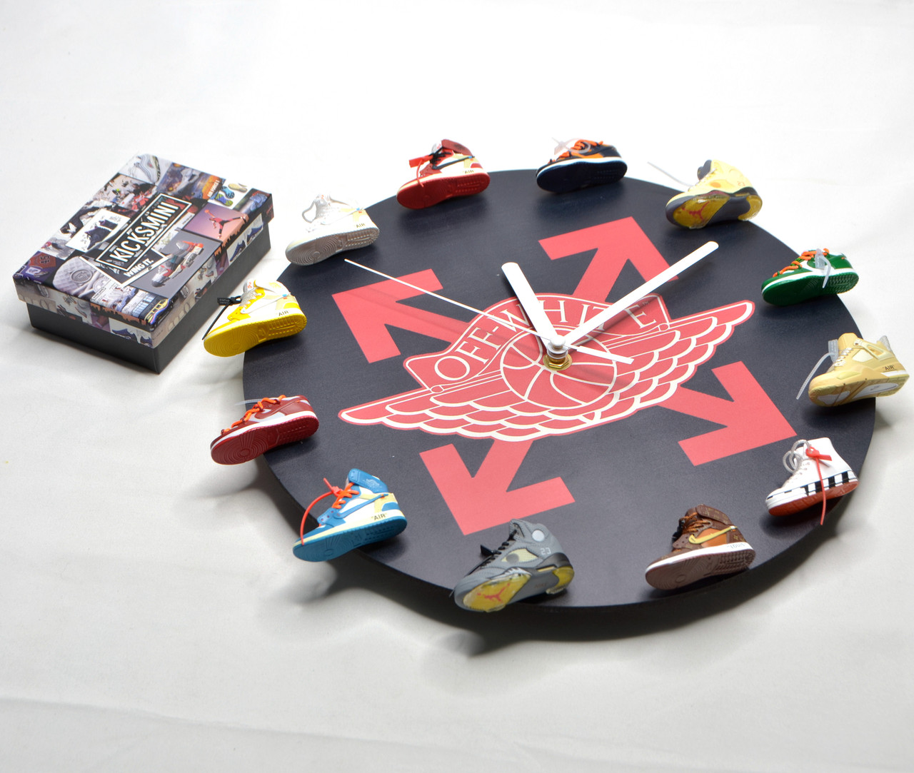 mini sneaker clock