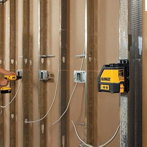 Dewalt DW088K Cross Line Laser Level Kit with Wall Mount Bracket - MonkeyTools