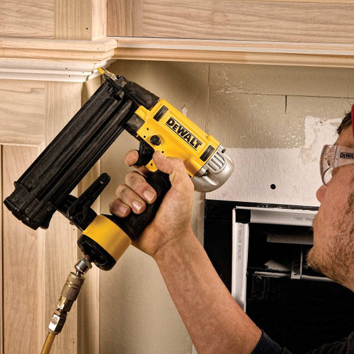 DeWalt DPN1850PP 18 Gauge 15-50mm Oil-Free Brad Nailer - MonkeyTools