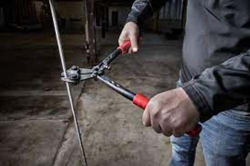 Milwaukee 4932464826 24 Bolt Cutters with Forged Steel Blades - MonkeyTools Milwaukee 4932464826 24 Bolt Cutters with Forged Steel Blades - MonkeyTools