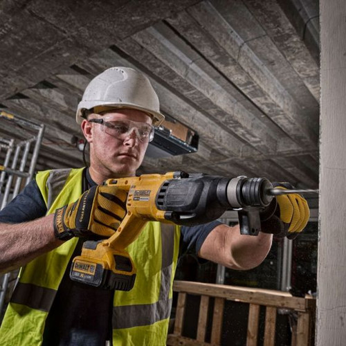 DEWALT DCH133M1 18V XR BRUSHLESS SDS+ PLUS HAMMER DRILL INC 1X 4.0AH BATT - MonkeyTools