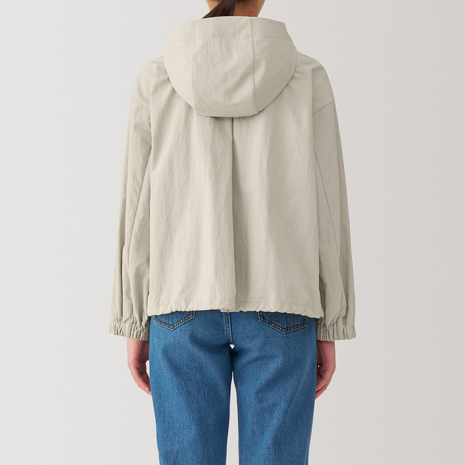 Women's Water Repellent Pocketable Hooded Jacket