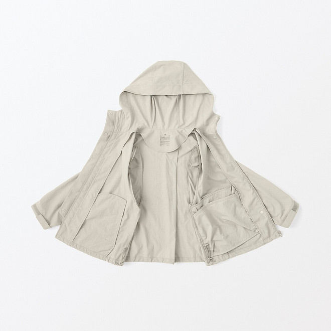Women's Water Repellent Pocketable Hooded Jacket