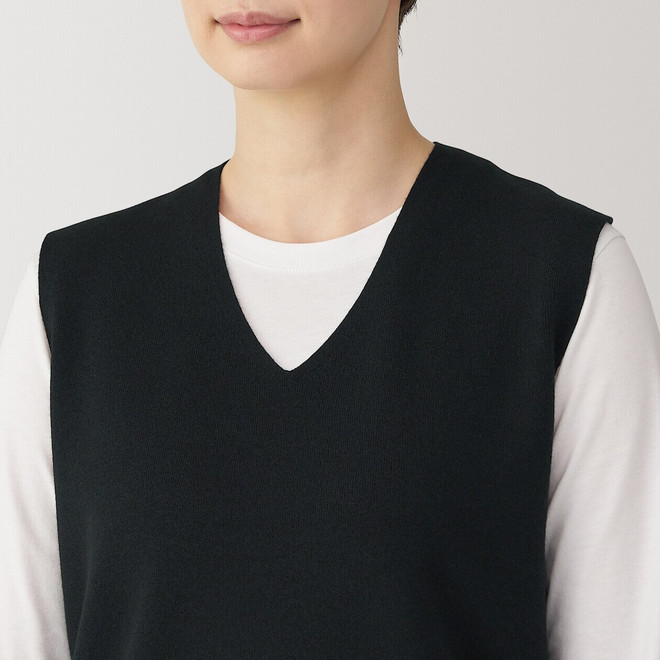Jersey sin mangas con cuello en V y canalé Milano para mujer
