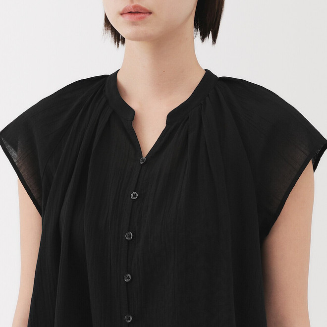 Blusa con mangas de casquillo de gasa de algodón de alta torsión para mujer