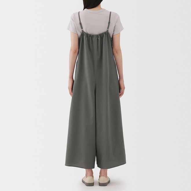 Gris oscuro
