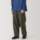 Pantalon cargo de algodon de ajuste facil.