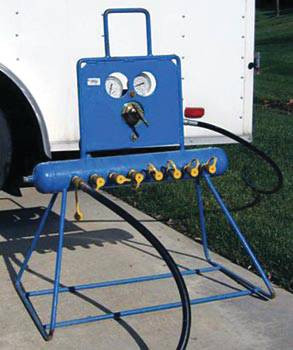 4 Person manifold with High Pressure Regulator and Whistle - RENTAL