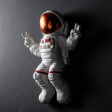 Dekorativni zidni dodatak Astronaut sa znakom mira - 3   a.g