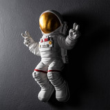 Dekorativni zidni pribor Astronaut sa znakom mira - 1