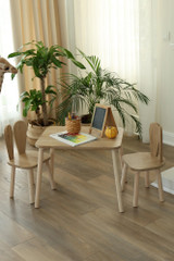 Dječji stolni set Set dvije stolice Bunny - smeđa