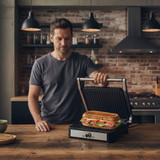 Električni kontaktni roštilj s rebrastim aparatom za sendviče panini 2000 W KADEN