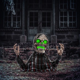 Halloween dekoracija kostur koji izlazi iz zemlje, svjetleće oči, zavijanje, tamnosiva