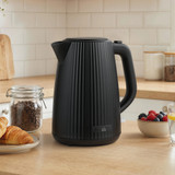 Električno kuhalo za vodu 1,7 l, 2200 W, s filterom za kamenac, crno