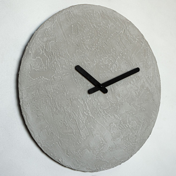 Dekorativni metalni zidni sat Zidni sat od betona i metala - APS112