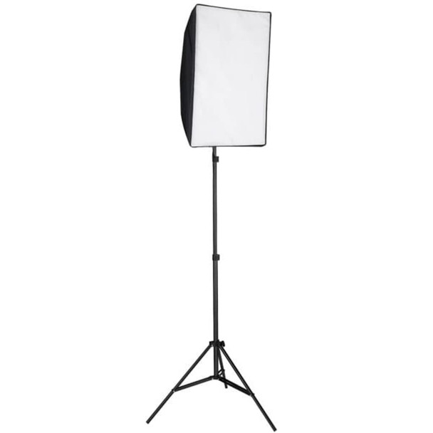 Oprema za fotografski studio s pozadinama i svjetlima softbox