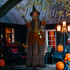 Halloween figura vještice s čarobnim napitkom, pokretna, sa zvukom, crna