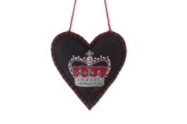 Crown lavender heart, black wool, hand-embroidered