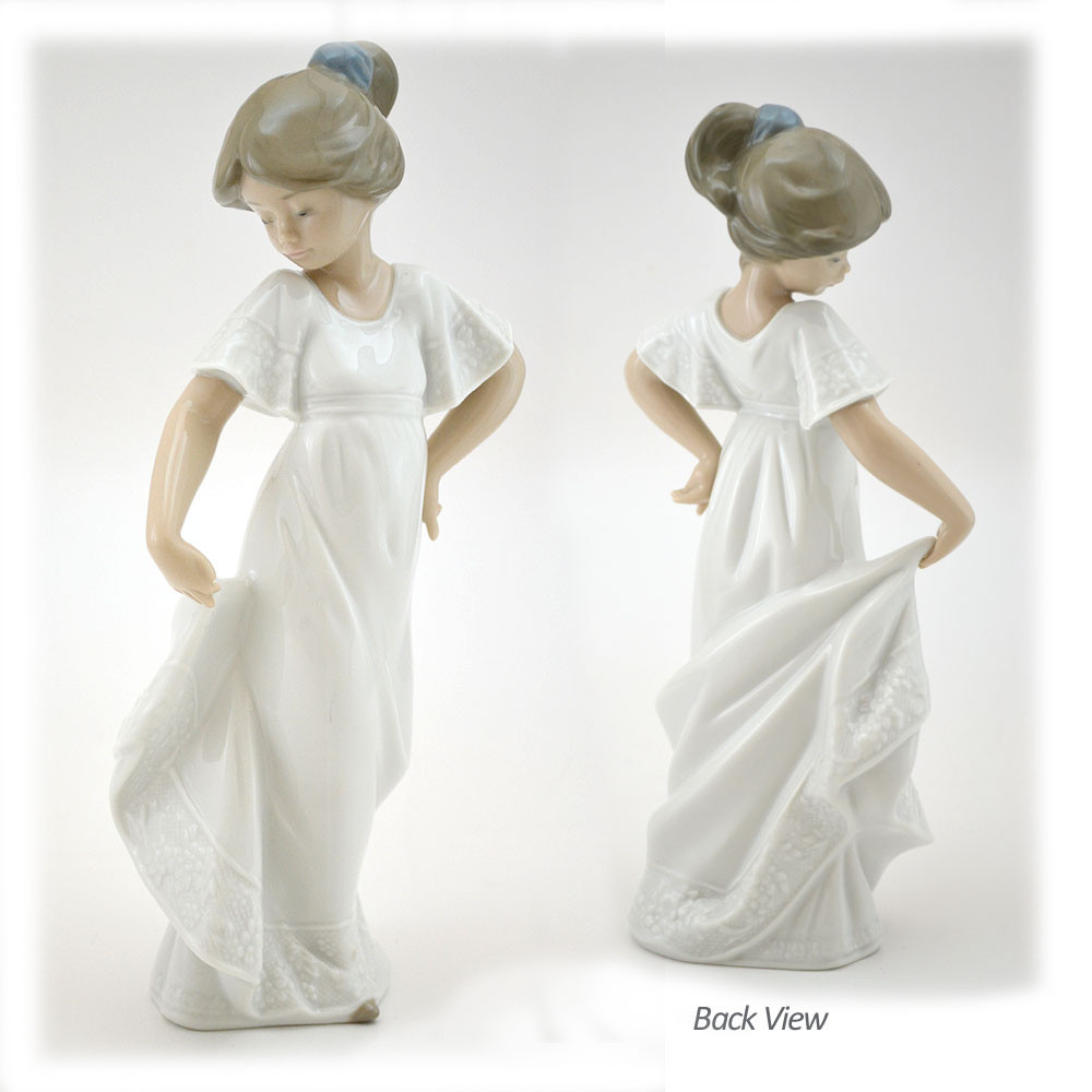 Lladro Figurine How Pretty 8-3/4IN Porcelain | St. Patrick's Guild